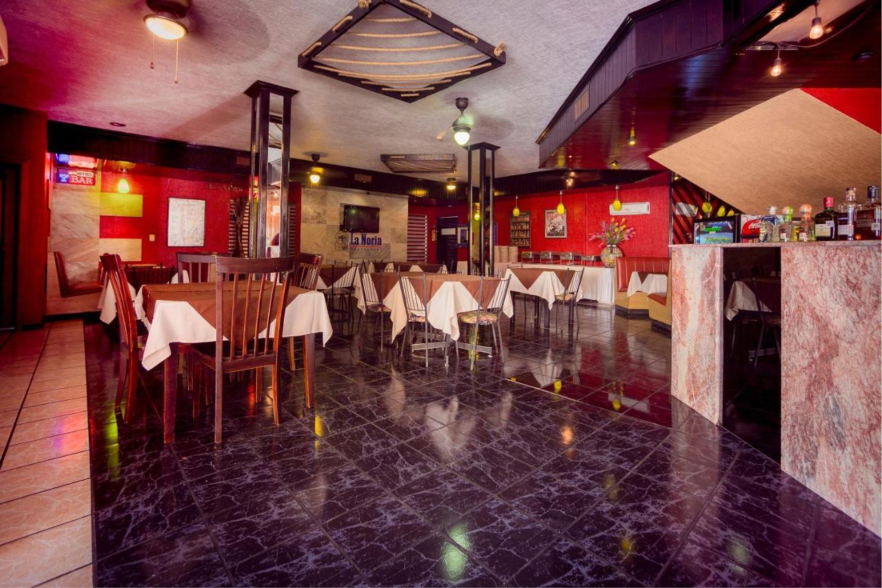 Hotel Torre Монтеррей Екстер'єр фото