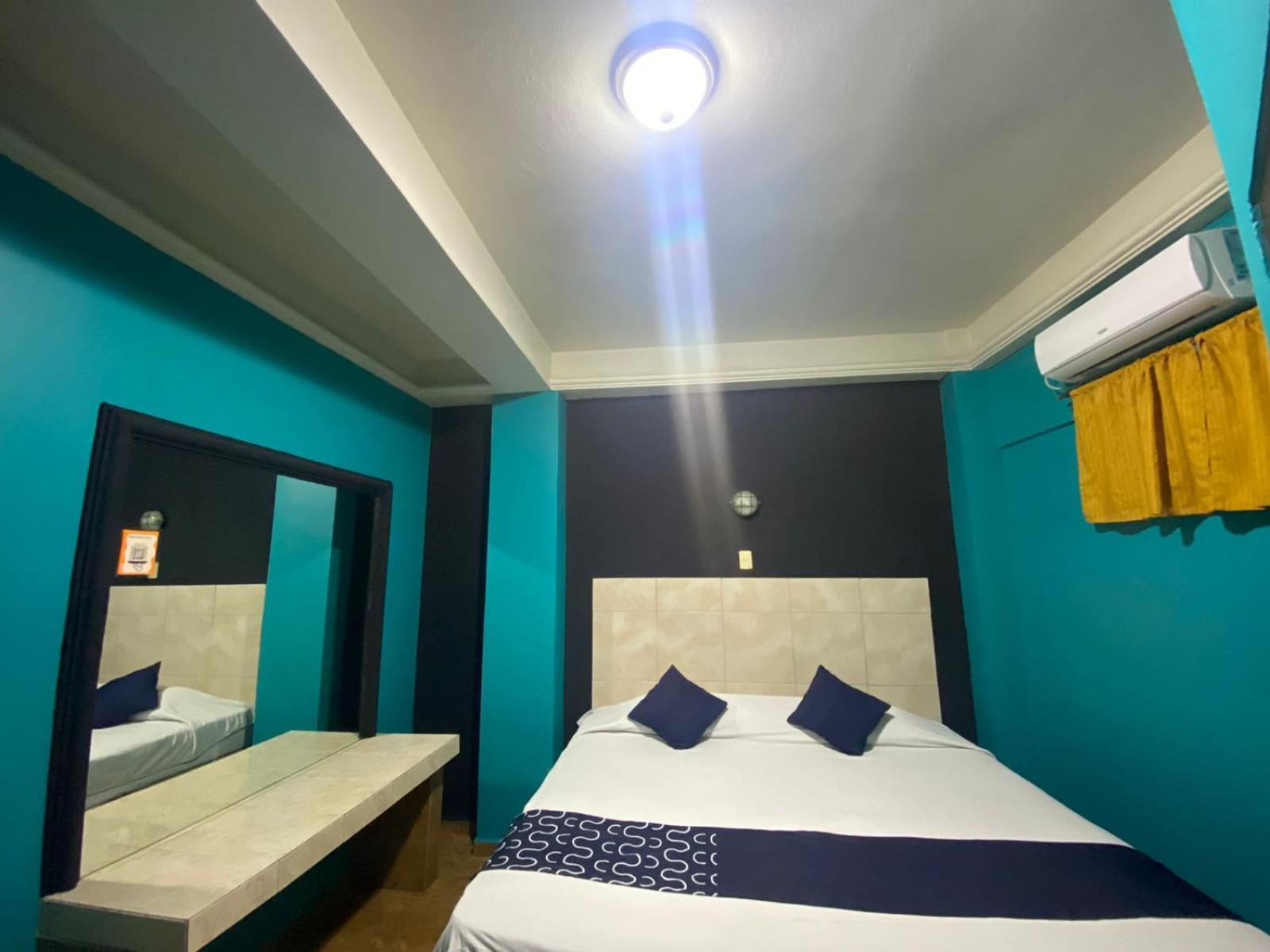Hotel Torre Монтеррей Екстер'єр фото