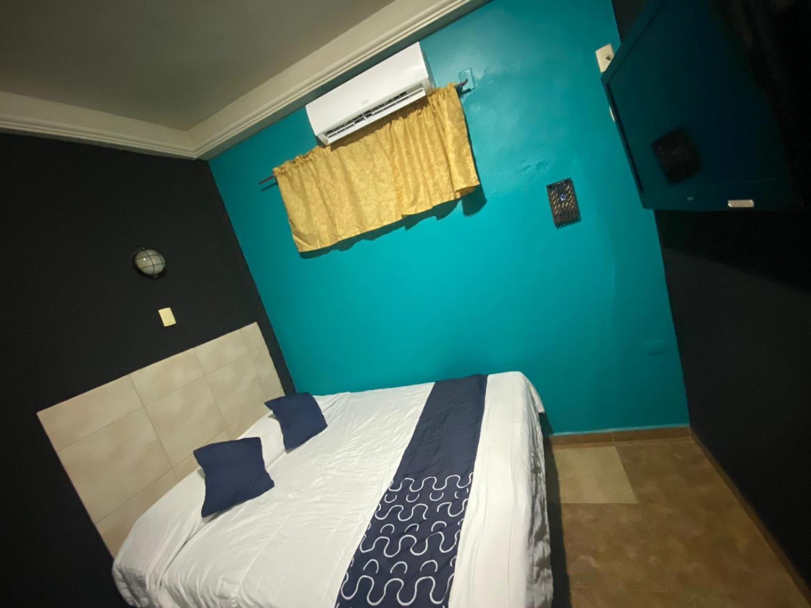 Hotel Torre Монтеррей Екстер'єр фото
